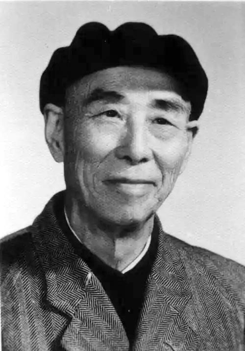 У Цзюэнун (吴觉农 1897-1989)